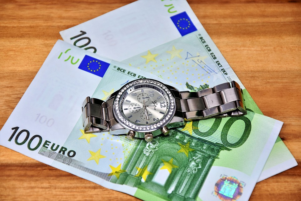 čas jsou eura